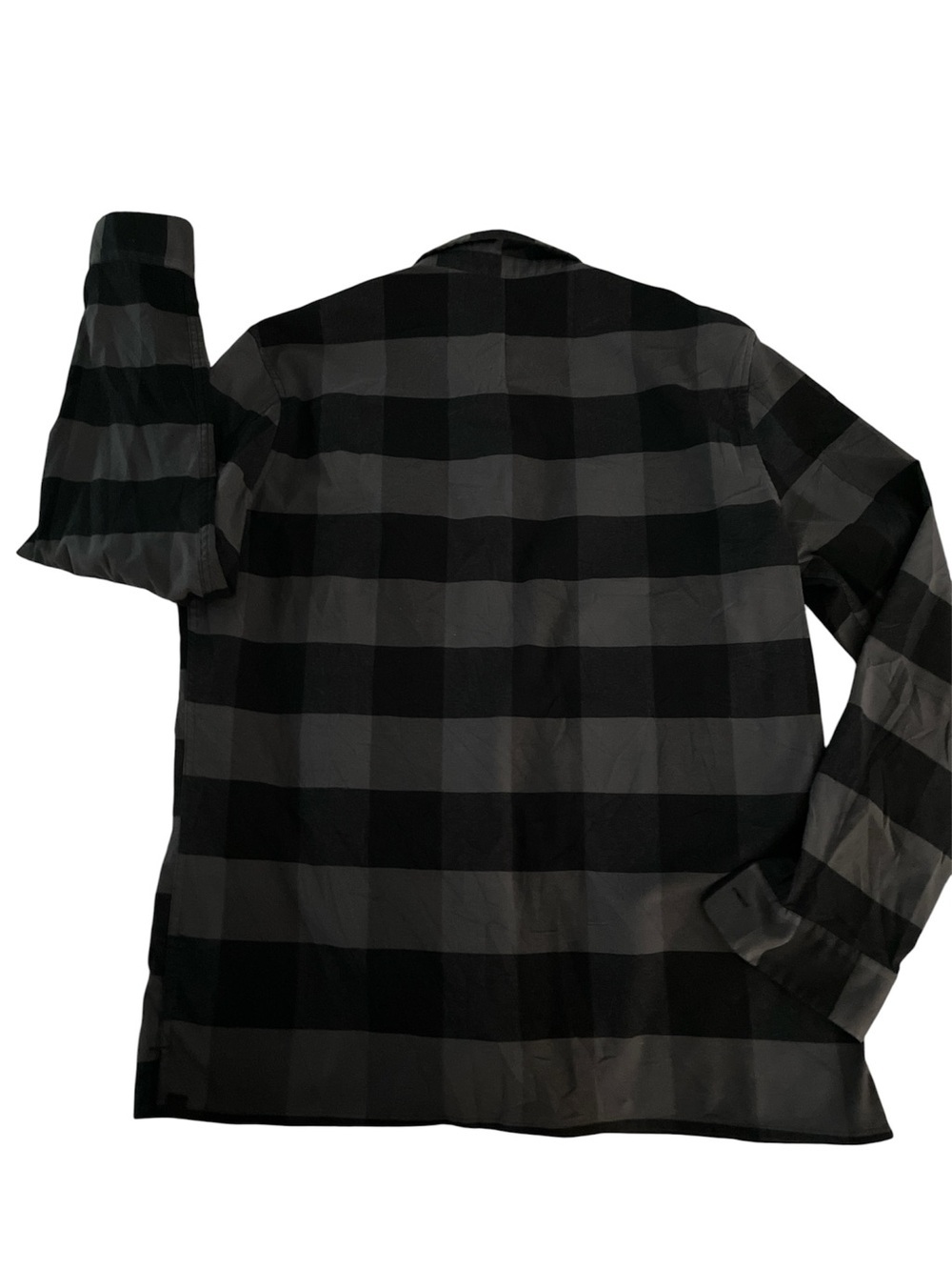 Men’s Lululemon button down shirt. - Picture 3 of 4